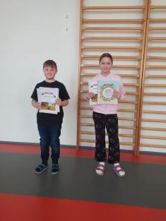 Sběr kaštanů a žaludů